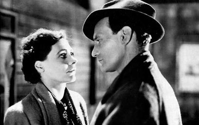 Illicit lovers in the relentlessly boring/annoying "Brief Encounter"