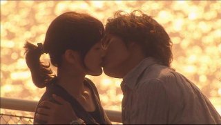 A second "first kiss" in "Hotaru no Hikari."