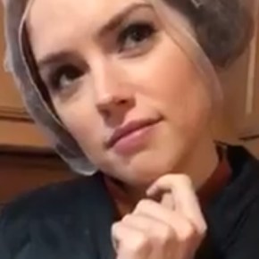 Josh Gad Tricks ‘Star Wars: The Last Jedi’ Star Daisy Ridley&nbsp;Again